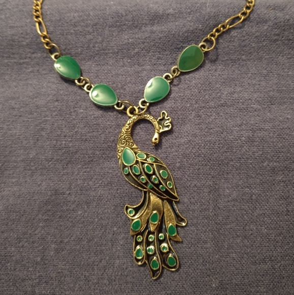 Vintage Jewelry - 3 for💲25🌟 Peacock 🦚 necklace Antique-Brass & Green enamel bird